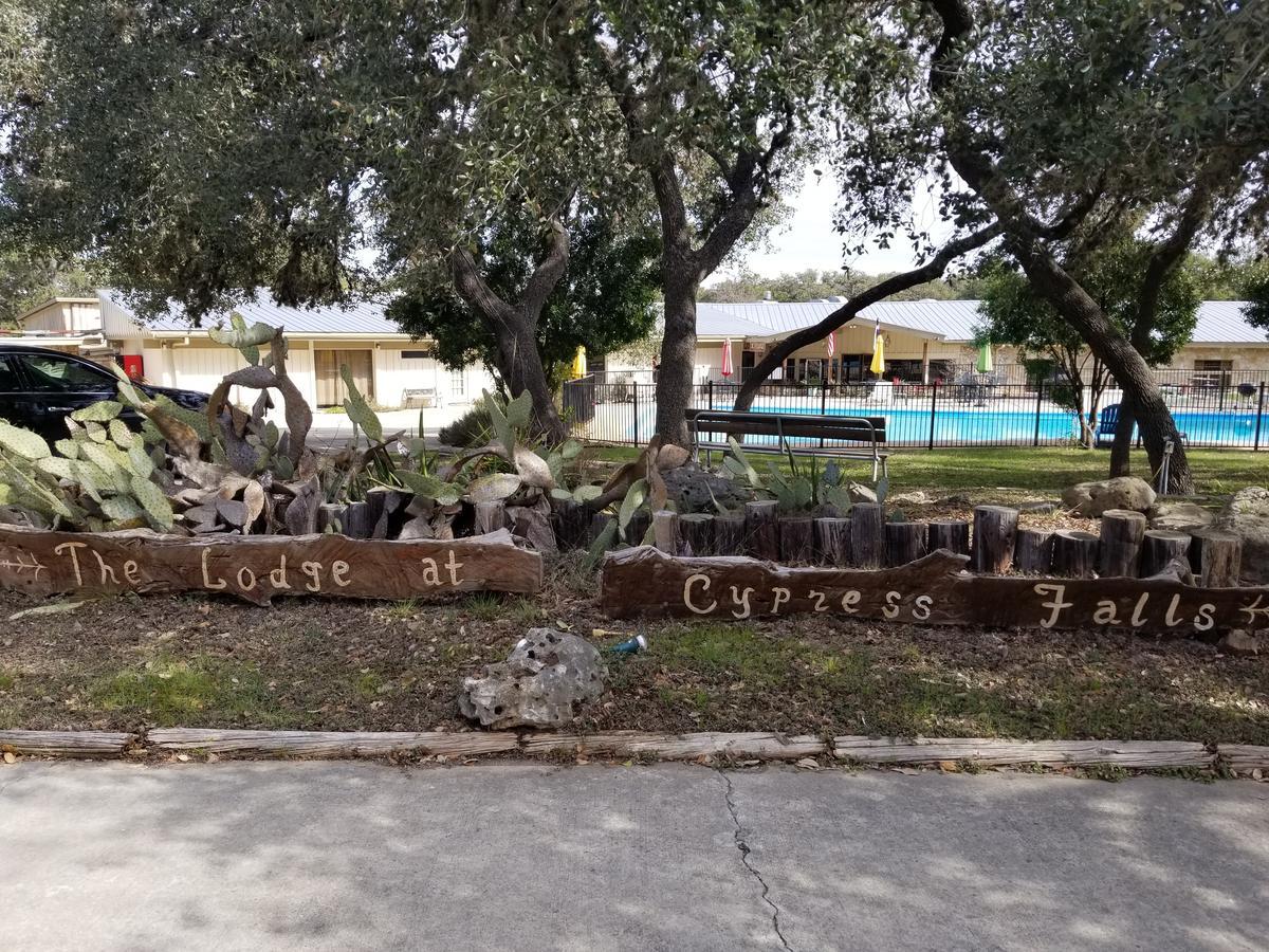 The Lodge At Cypress Falls Wimberley Exterior photo
