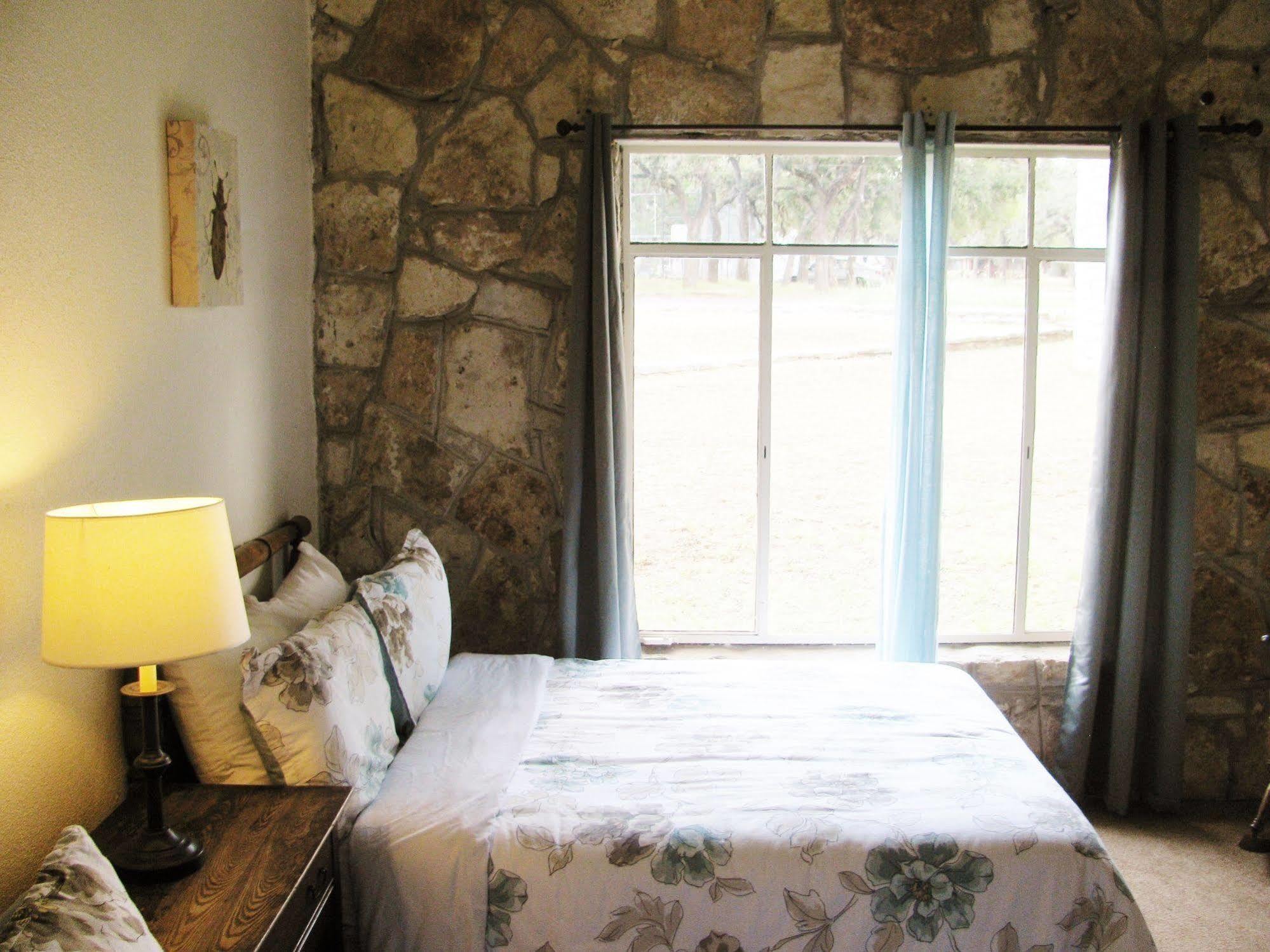 The Lodge At Cypress Falls Wimberley Exterior photo