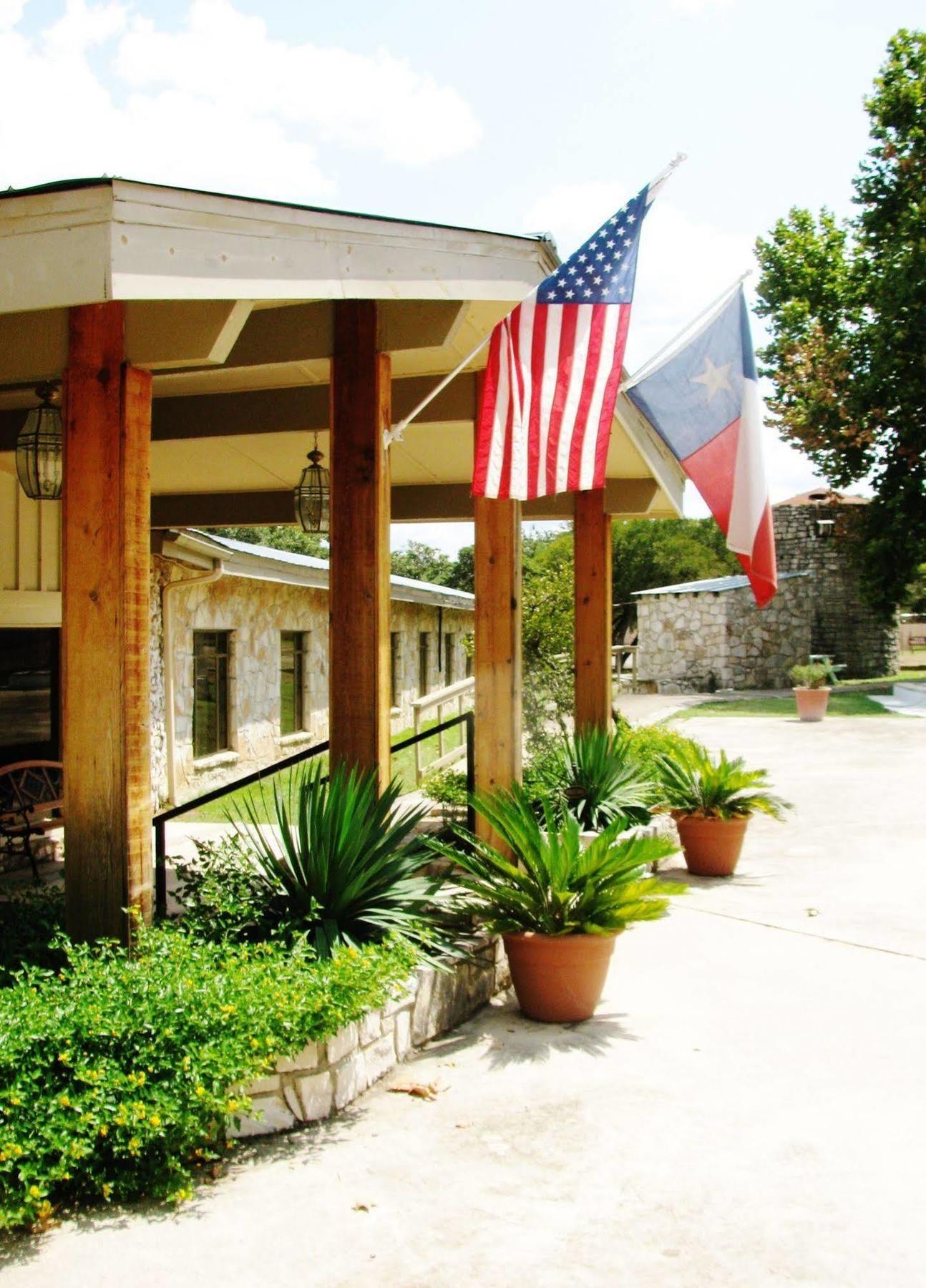 The Lodge At Cypress Falls Woodcreek Exterior photo